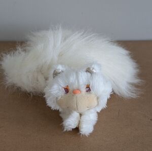 1986 Kenner Furrever Friends Powdertail White Cat